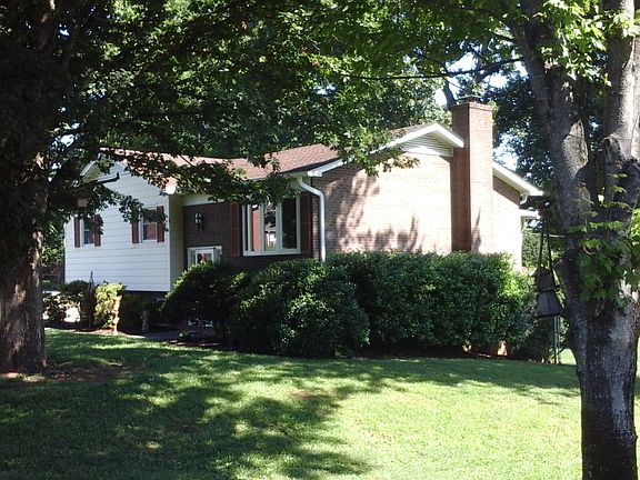 2nd image of 2448 Belshire Dr