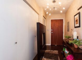 4350 N Broadway St APT 1010, Chicago, IL 60613