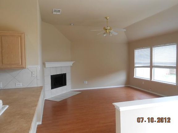 3rd image of 1005 Bellcrest Dr