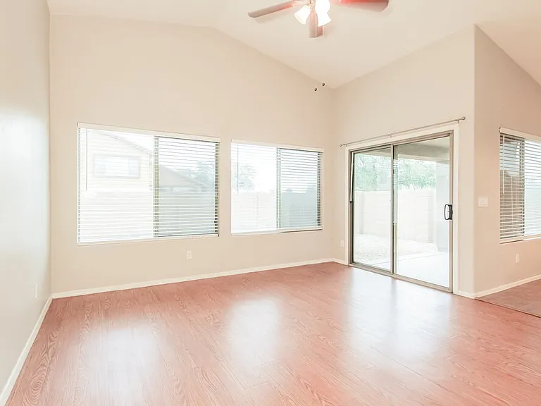 25549 W Winslow Ave — Photo 4
