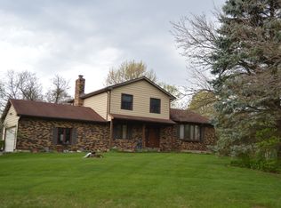 4607 E Upland Dr, Crystal Lake, IL 60012