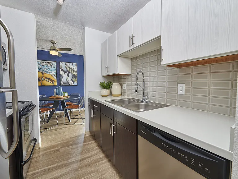 Lakeview Towers at Belmar — Photo 24