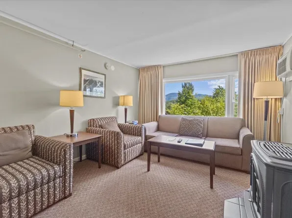 260 Mountainside Drive #C101, Stowe, VT 05672