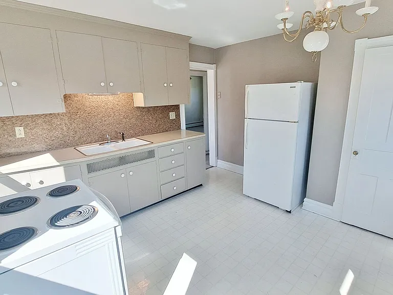 510 Stock St — Photo 10