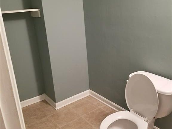 3rd image of 2500 Peachwood Cir NE APT 1