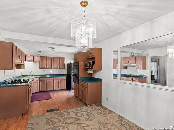 4th image of 218 TIPTON AVE