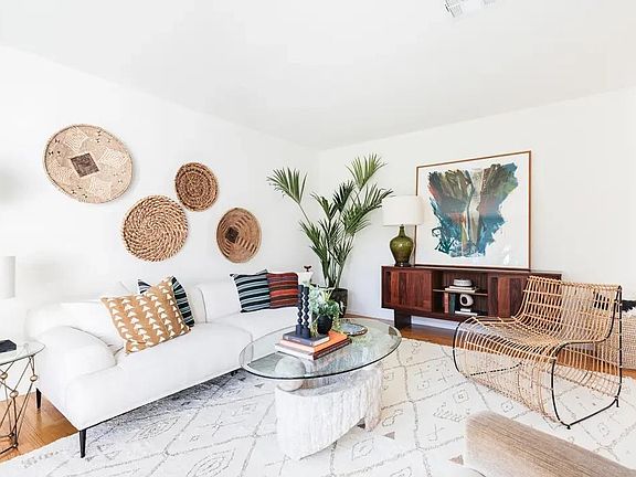 3rd image of 4077 Camino Real
