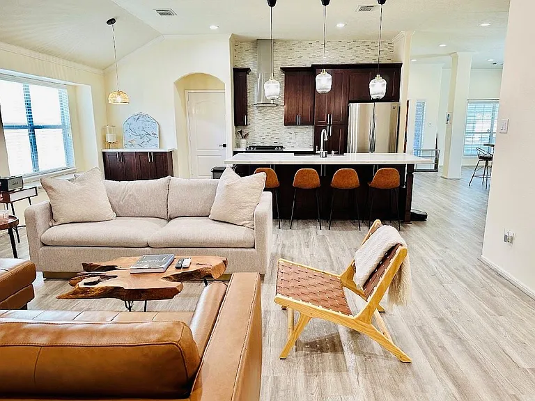 1711 Kessler Park Ct — Photo 3