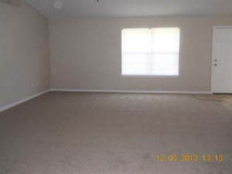 3rd image of 9 Lewis Shire Pl