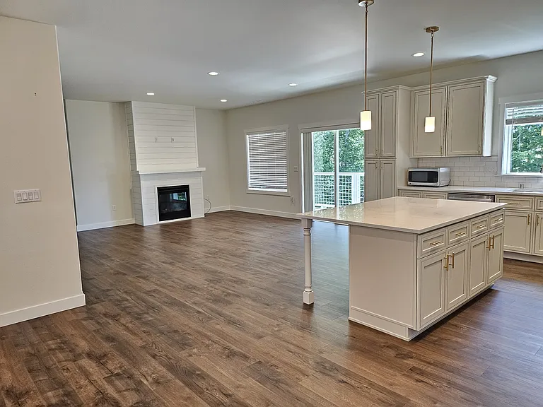 6645 Kyodi Ct SE — Photo 3