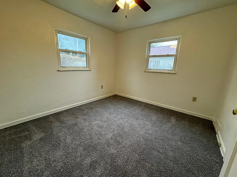 110 Southvue Ct — Photo 16