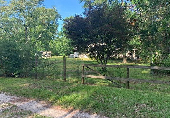 4th image of 600 Dogwood Ln