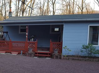 416 Lake Dr, Nesquehoning, PA 18240
