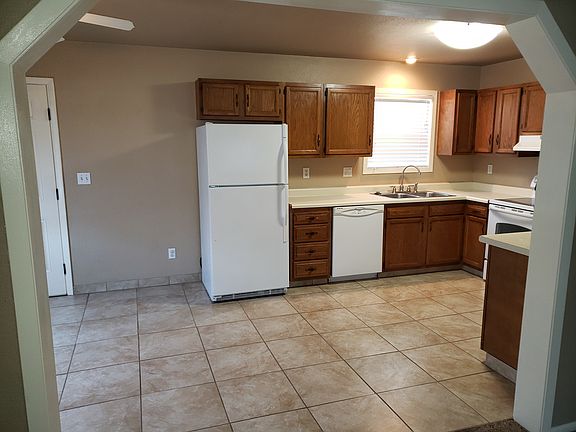 Kitchen area-newer appliances