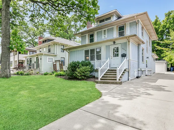 4904 Middaugh Ave, Downers Grove, IL 60515