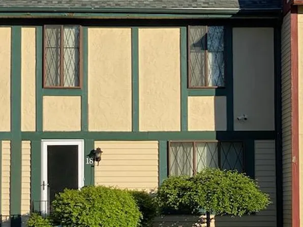 18 Shetland Dr, Clementon, NJ 08021