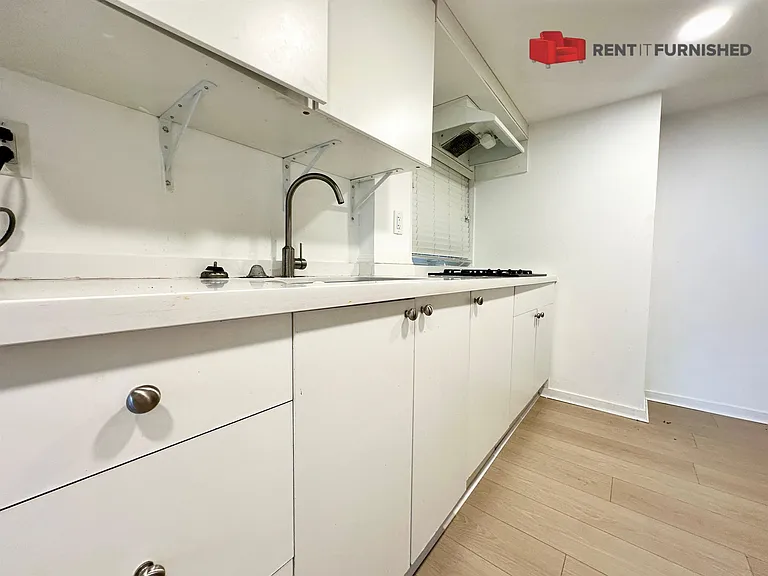 1522 W 8th Ave — Photo 7