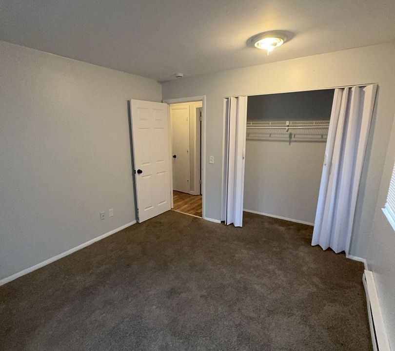 1st image of 1509 Brooke Park Dr APT 3