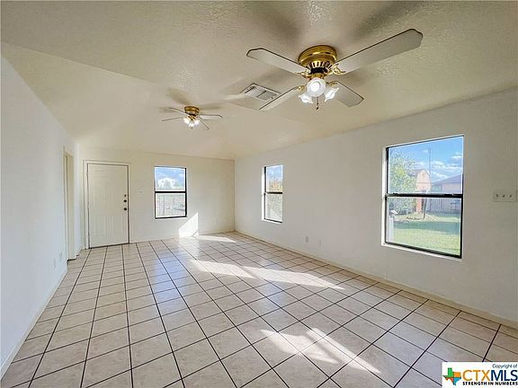 5th image of 484 Crest Circle Dr #A & B