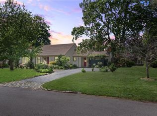 30 Holbrook Ave, Rumford, RI 02916