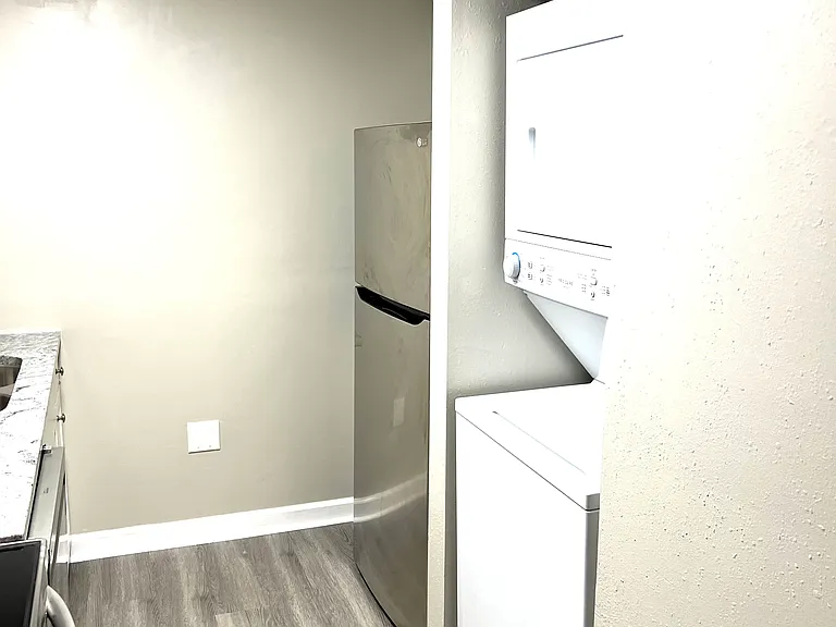 4420 SE 53rd Ave #1 — Photo 7