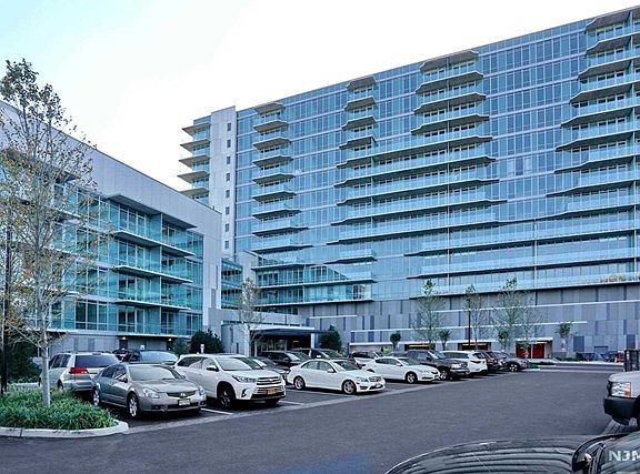 5th image of 320 Adolphus Ave APT 314