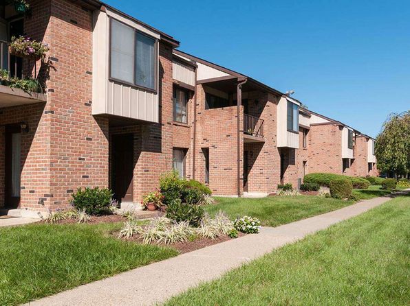 100 Barclay Ct #355