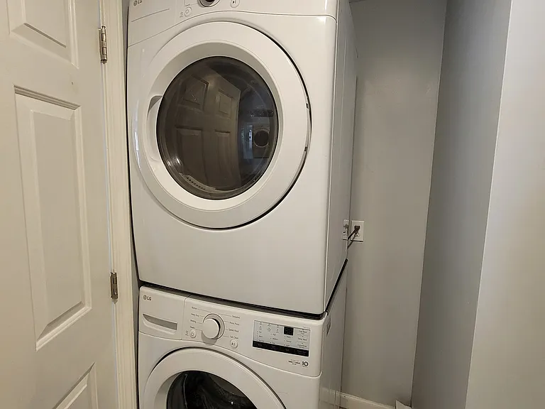 7 Gibbs St #7 — Photo 15