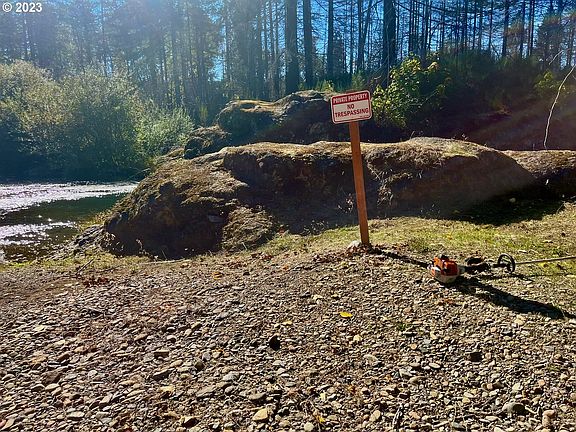 4th image of 45620 McKenzie Hwy