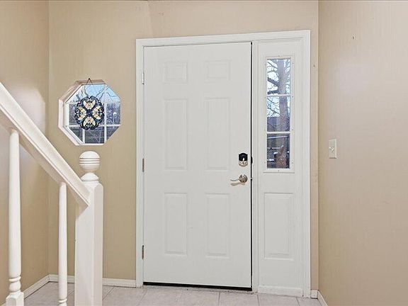 4th image of 31990 S 624th Pl Unit B7