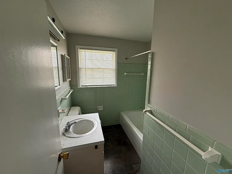 3205 Lewisburg Dr NW — Photo 7
