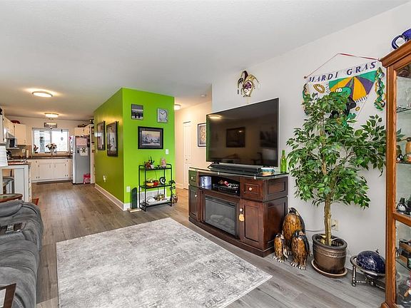 3rd image of 45435 Knight Rd #8