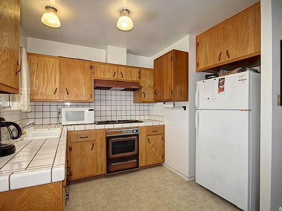 2nd image of 4024 Ramsey Dr
