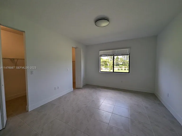 5245 Marano Dr — Photo 8