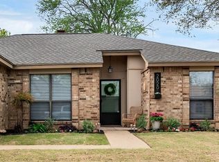 2020 Cedar Grove Ln, Bedford, TX 76021