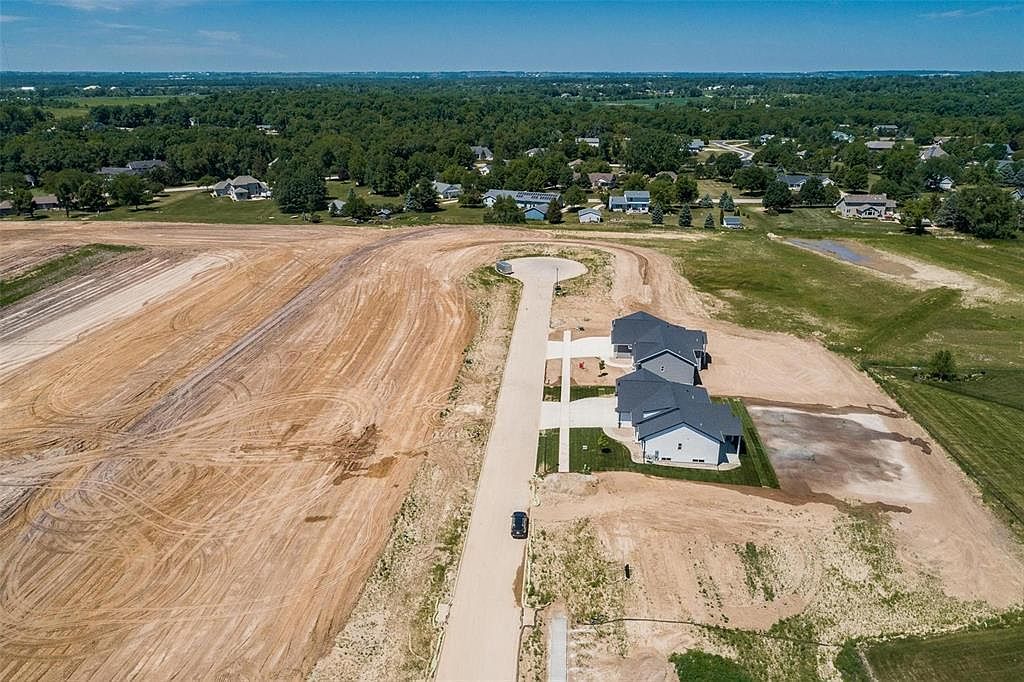 3003 Prairielight Ct, Hiawatha, IA 52233 Zillow