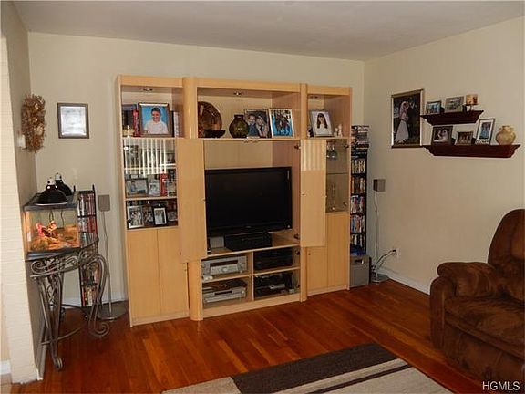 5th image of 1014 Wilcox Ave