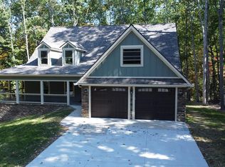 128 Montgomery Ln, Daniels, WV