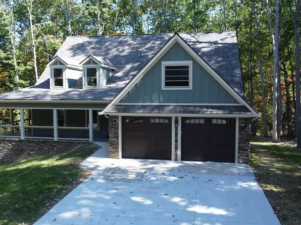 128 Montgomery Ln, Daniels, WV 25832