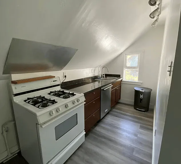 2531 Ridge Rd #6 — Photo 3