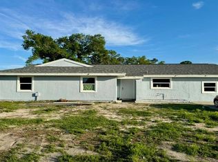 2346 Lakeshore Cir, Pt Charlotte, FL 33952