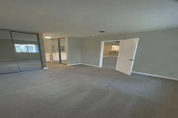Spring Creek Apartments — Photo 10