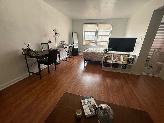 5th image of 125-5 84th Ave #2
