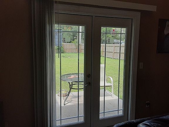 5th image of 8035 Sable Woods Dr N