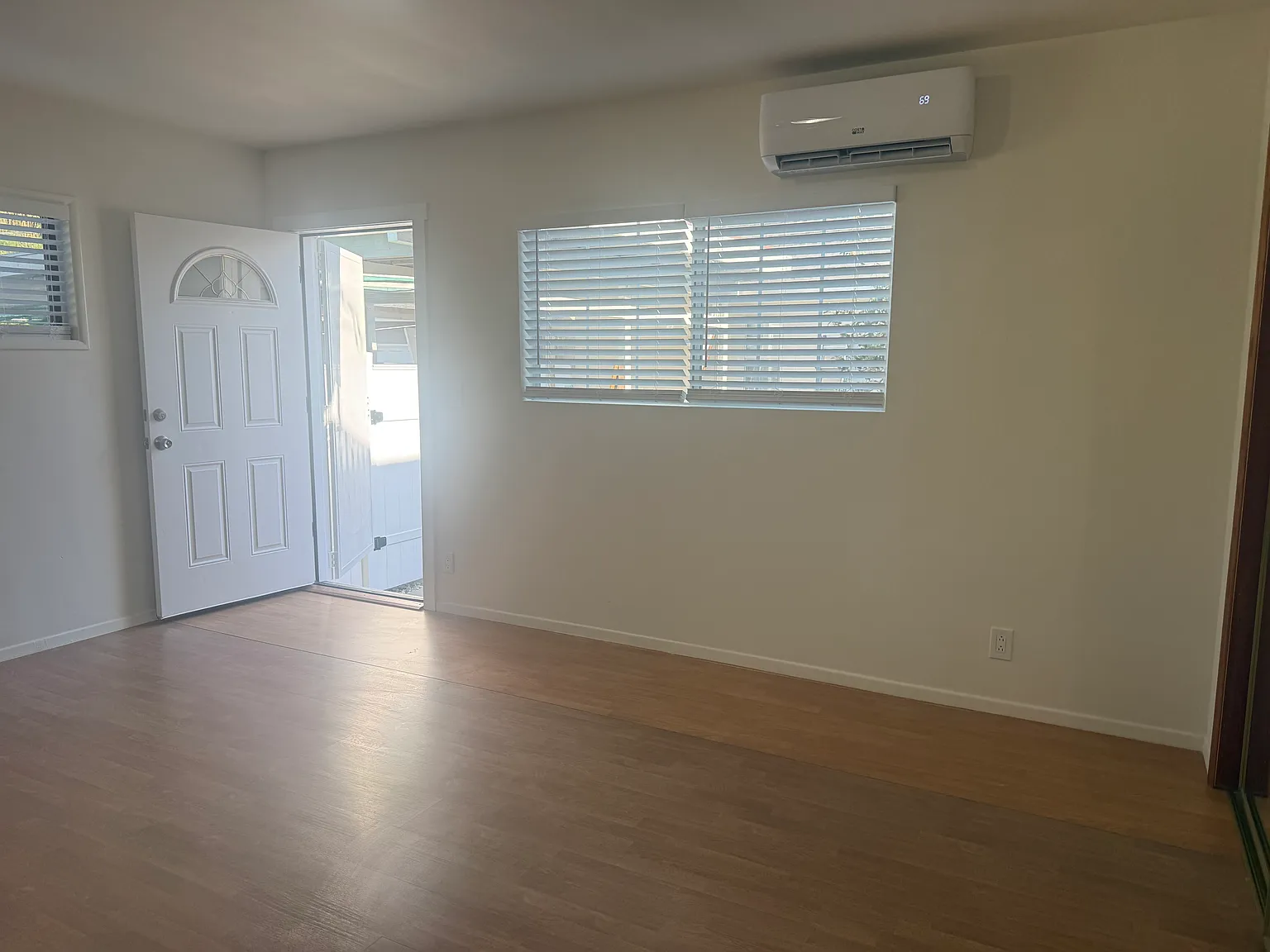 Studio, 250 sqft, $1,995 — Photo 1