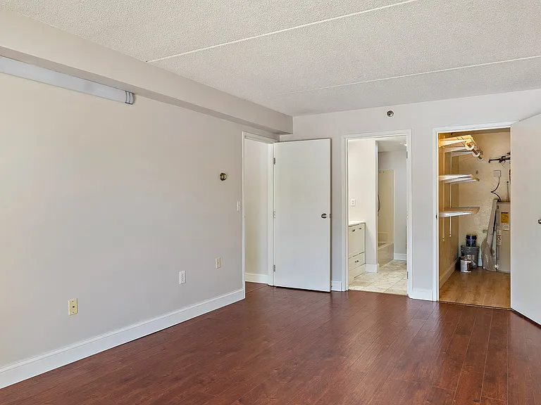 200 Cove Way #217 — Photo 11