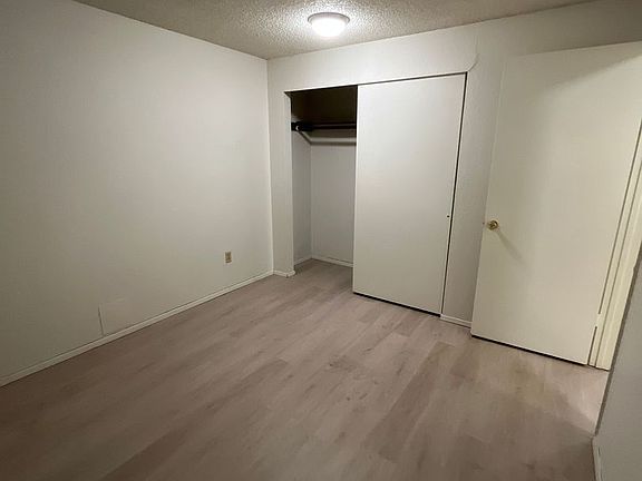 4th image of 3510 Northwest Ave #2