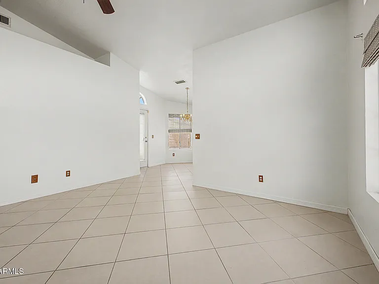 6836 S 18th St — Photo 5