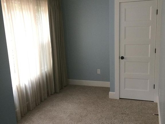 5th image of 438 N H St