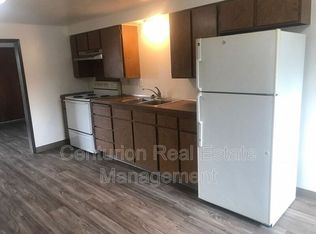 926 SE Uglow Ave APT 1, Dallas, OR 97338